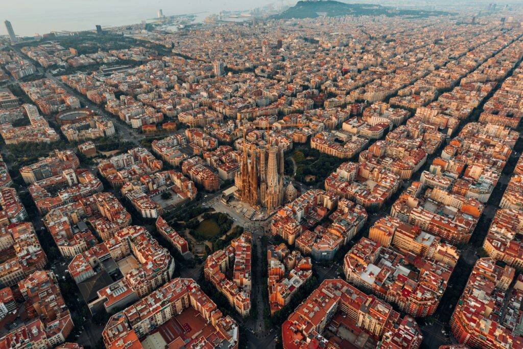 rent cost in Barcelona 2025 city view